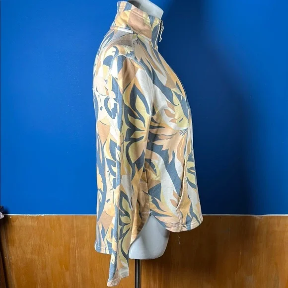 Floral Quarter-Zip Pullover - Picture 7 of 9